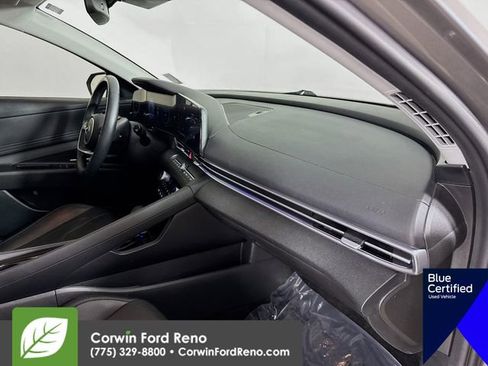 Used 2023 Hyundai Elantra Limited image 34