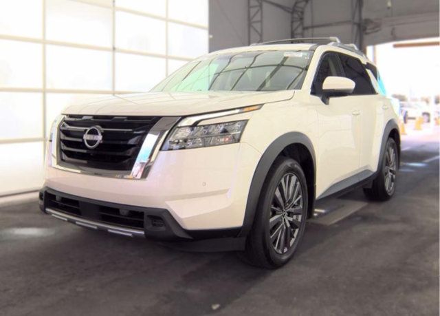 Certified 2024 Nissan Pathfinder SL w/ SL Premium Package FWD image 3