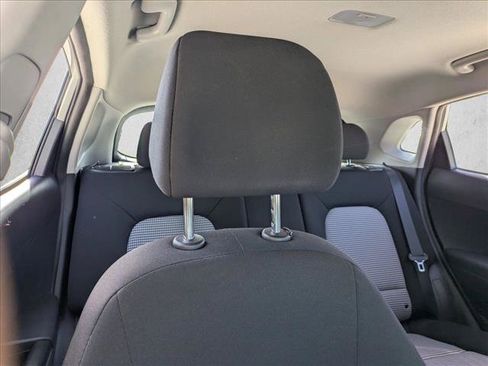 Used 2022 Hyundai Kona SE FWD image 15