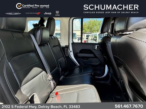 Used 2021 Jeep Wrangler Unlimited Sahara w/ Uconnect 4C Nav & Sound Group AWD/4WD image 12