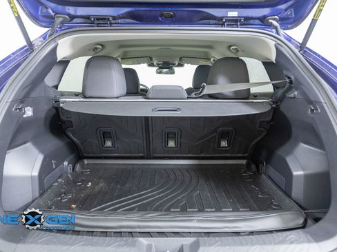 Used 2025 Subaru Crosstrek 2.0i Premium image 31