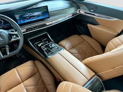 Used 2023 BMW 740i w/ Parking Assistance Package RWD image 25