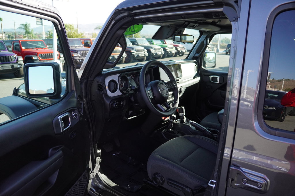 Used 2026 Jeep Wrangler Unlimited Sport AWD/4WD image 33