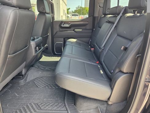 Used 2024 Chevrolet Silverado 1500 LT Trail Boss w/ Convenience Package II AWD/4WD image 9