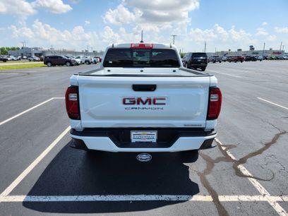 New 2025 GMC Canyon Elevation w/ Convenience Package