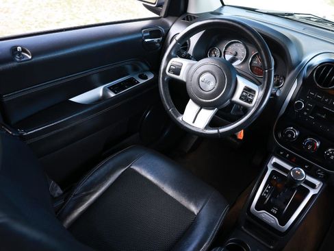 Used 2016 Jeep Compass Latitude image 20