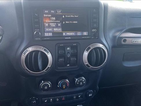 Used 2017 Jeep Wrangler Unlimited Sahara AWD/4WD image 29