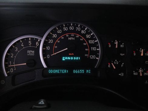 Used 2005 HUMMER H2 SUT w/ Preferred Equipment Group image 46