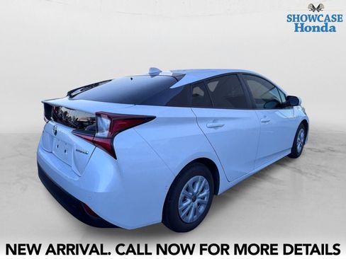 Used 2022 Toyota Prius LE FWD image 5