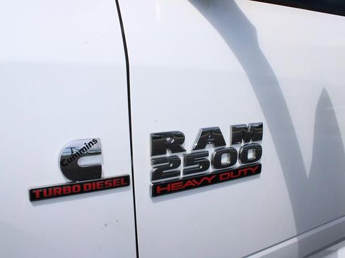 Used 2015 RAM 2500 Tradesman w/ Chrome Appearance Group AWD/4WD image 8