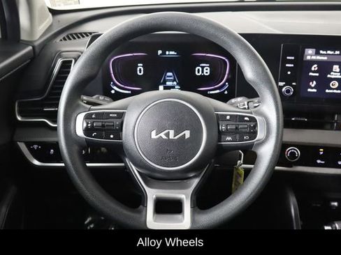 Used 2023 Kia Sportage LX FWD image 7