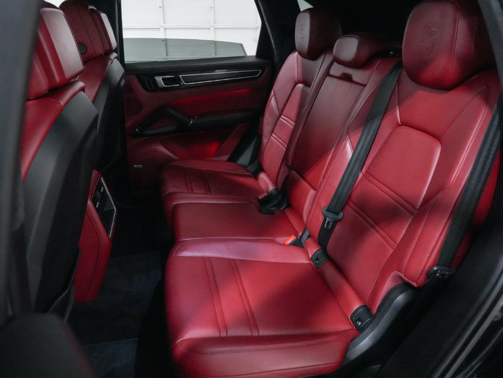 Used 2021 Porsche Cayenne GTS AWD/4WD image 26