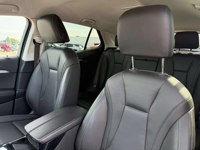 Used 2024 Buick Envision Preferred AWD/4WD image 12