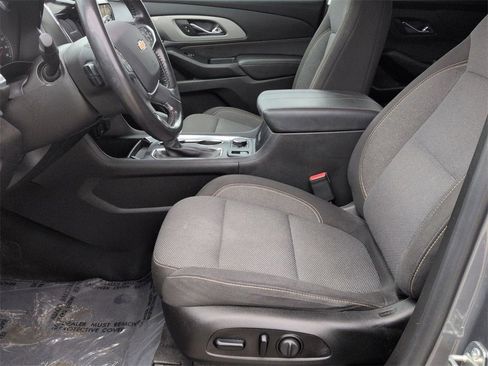 Certified 2021 Chevrolet Traverse LT image 18