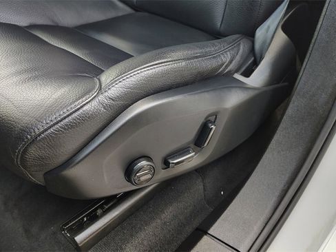 Used 2024 Volvo XC90 B6 Plus image 11