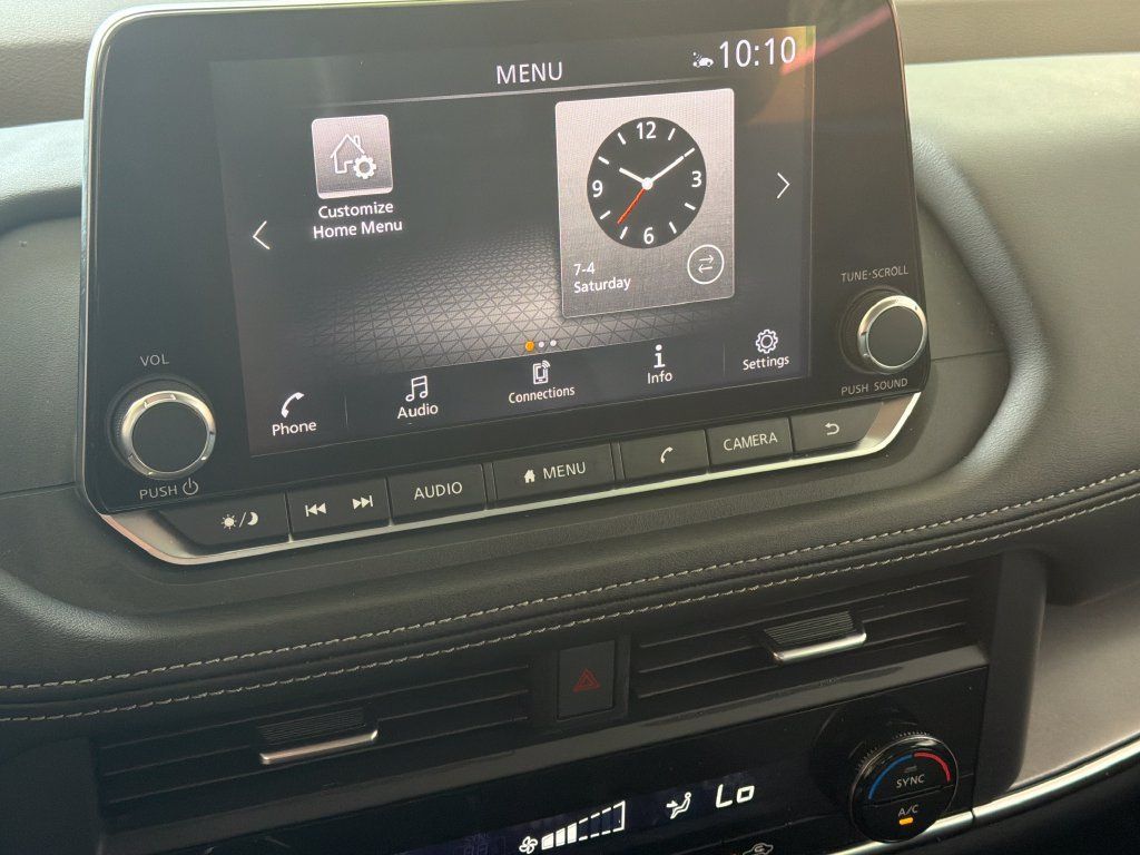 Used 2023 Nissan Rogue SV FWD image 7