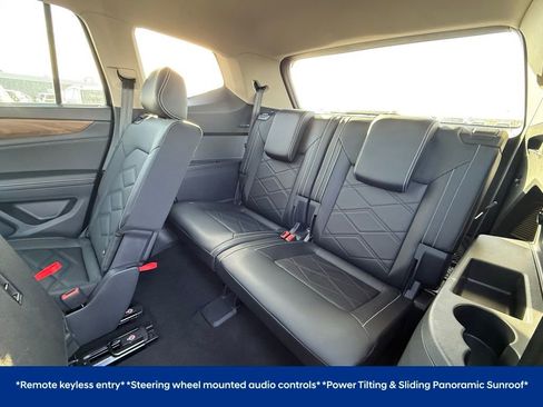 Certified 2024 Volkswagen Atlas SE image 8