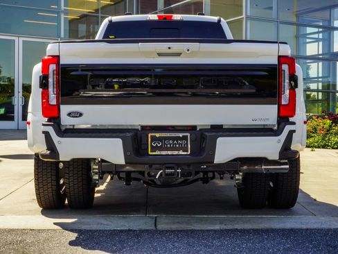 Used 2025 Ford F450 Platinum AWD/4WD image 11