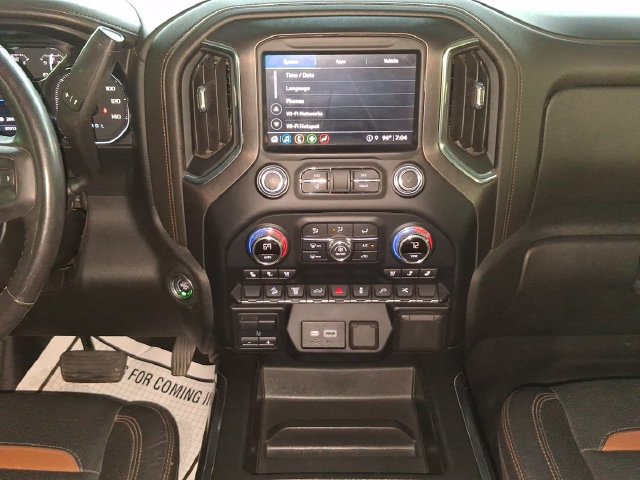 Used 2022 GMC Sierra 2500 AT4 w/ Gooseneck/5TH Wheel Package AWD/4WD image 4