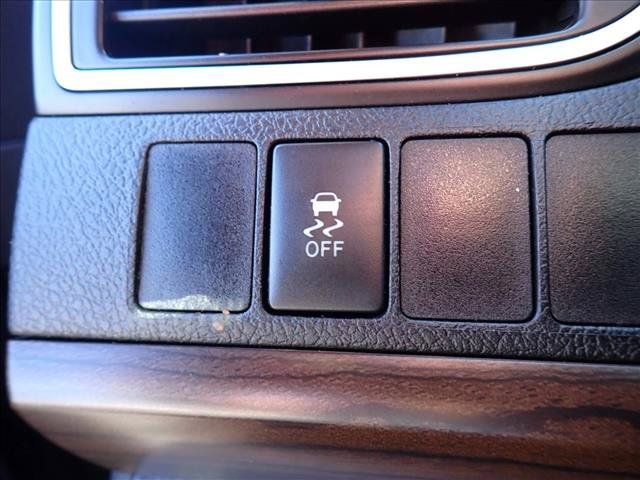 Used 2016 Toyota Camry LE FWD image 11