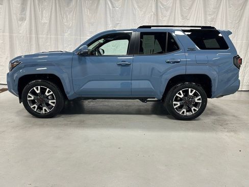 Used 2025 Toyota 4Runner TRD Sport image 4