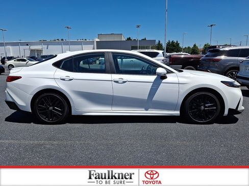 Used 2026 Toyota Camry SE FWD image 6