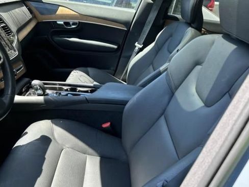 Used 2023 Volvo XC90 B5 Plus w/ Protection Package Premier AWD/4WD image 3