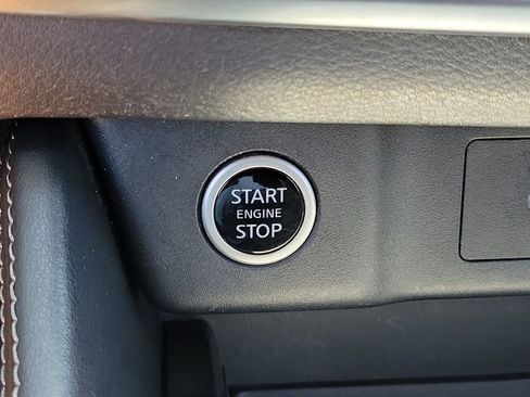Used 2023 Nissan Rogue SL w/ SL Premium Package FWD image 10