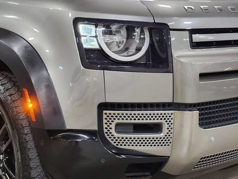 Used 2023 Land Rover Defender 110 S AWD/4WD image 13
