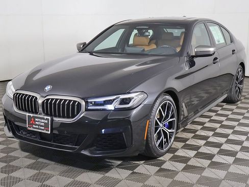 Used 2023 BMW M550i xDrive w/ Executive Package AWD/4WD image 11