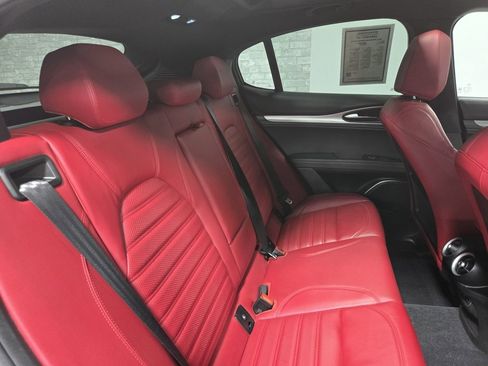 Used 2022 Alfa Romeo Stelvio Veloce image 54
