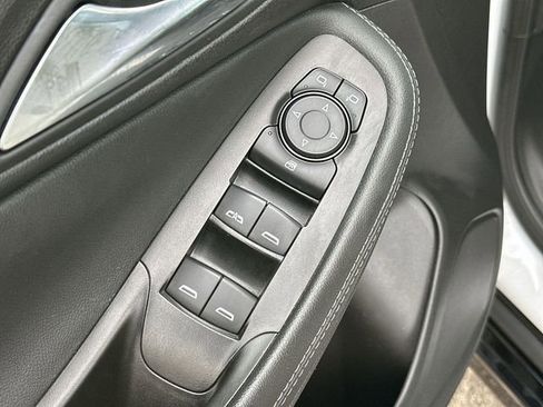 Used 2024 Buick Encore GX Sport Touring image 20