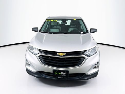 Used 2020 Chevrolet Equinox LS w/ LPO, Floor Liner Package FWD image 2