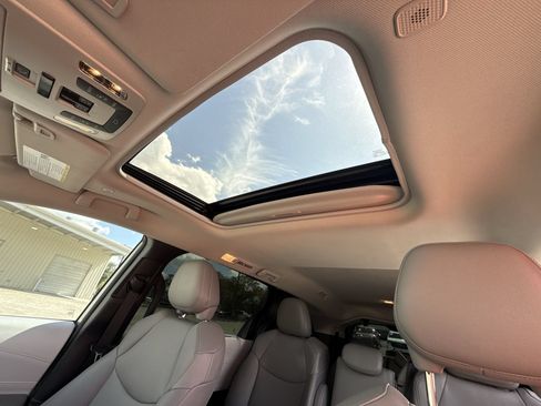 Certified 2026 Toyota Sienna XLE FWD image 16