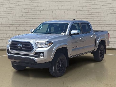 Used 2022 Toyota Tacoma SR5 w/ Technology Package AWD/4WD image 1