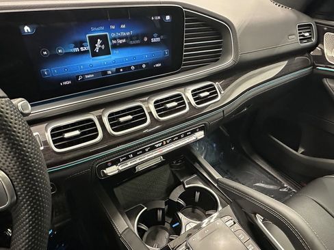 Certified 2023 Mercedes-Benz GLS 580 4MATIC image 31