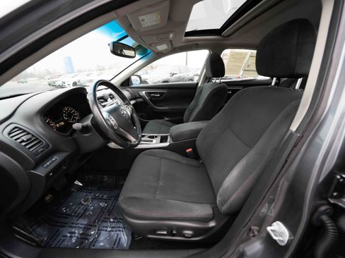 Used 2015 Nissan Altima 2.5 SV w/ Convenience Package image 9