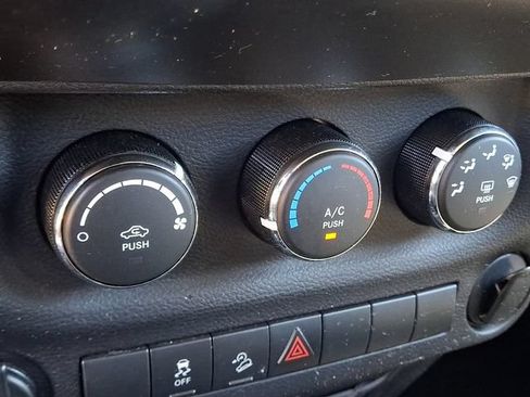 Used 2017 Jeep Wrangler Unlimited Sport AWD/4WD image 18