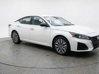 Used 2025 Nissan Altima 2.5 SV