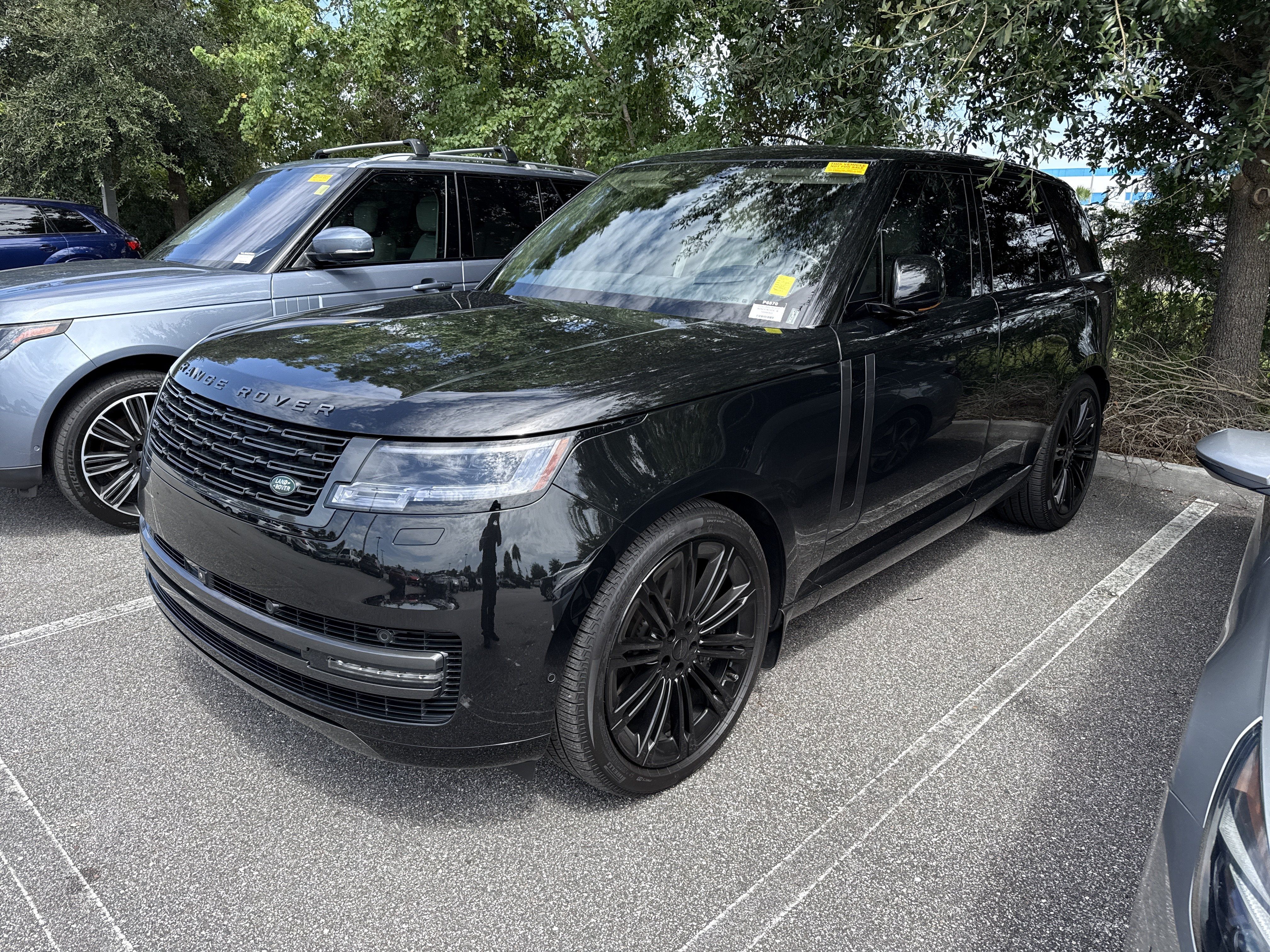 Used 2026 Land Rover Range Rover SE AWD/4WD image 1