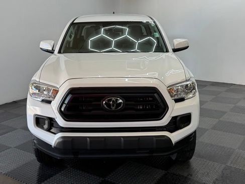 Used 2023 Toyota Tacoma SR AWD/4WD image 4