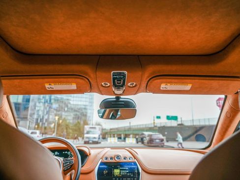 Used 2021 Aston Martin DBX image 35