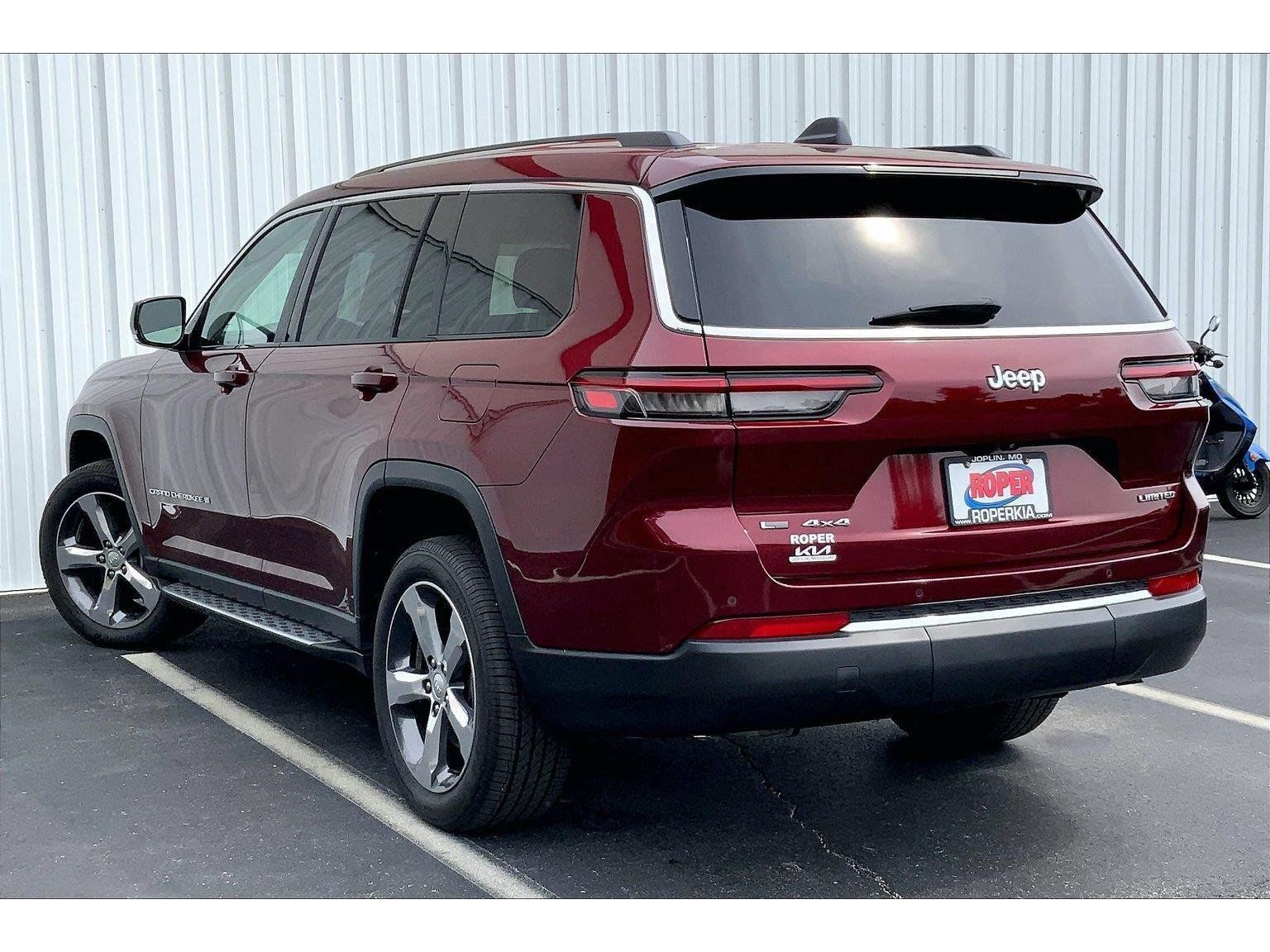 Used 2022 Jeep Grand Cherokee L Limited w/ Trailer Tow Group (B) AWD/4WD image 10