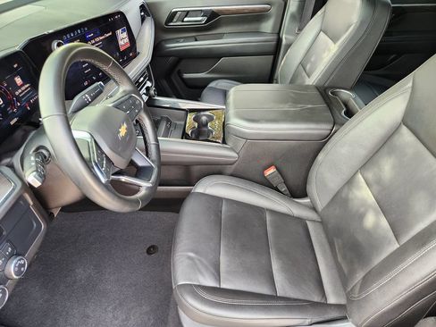 Used 2025 Chevrolet Tahoe LT AWD/4WD image 8