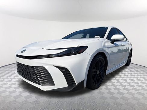 Used 2025 Toyota Camry SE w/ Multimedia Upgrade Package FWD image 1