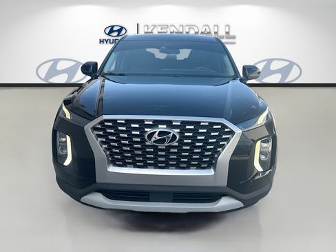 Used 2022 Hyundai Palisade SE FWD image 2