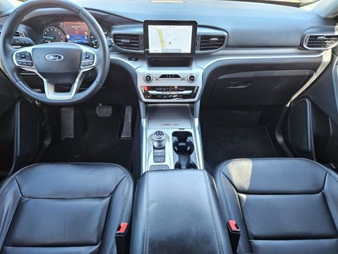 Certified 2023 Ford Explorer XLT w/ Equipment Group 202A image 15