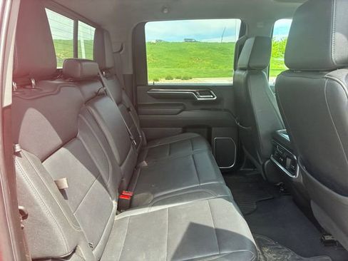 Used 2024 Chevrolet Silverado 2500 LTZ w/ LTZ Convenience Package AWD/4WD image 10