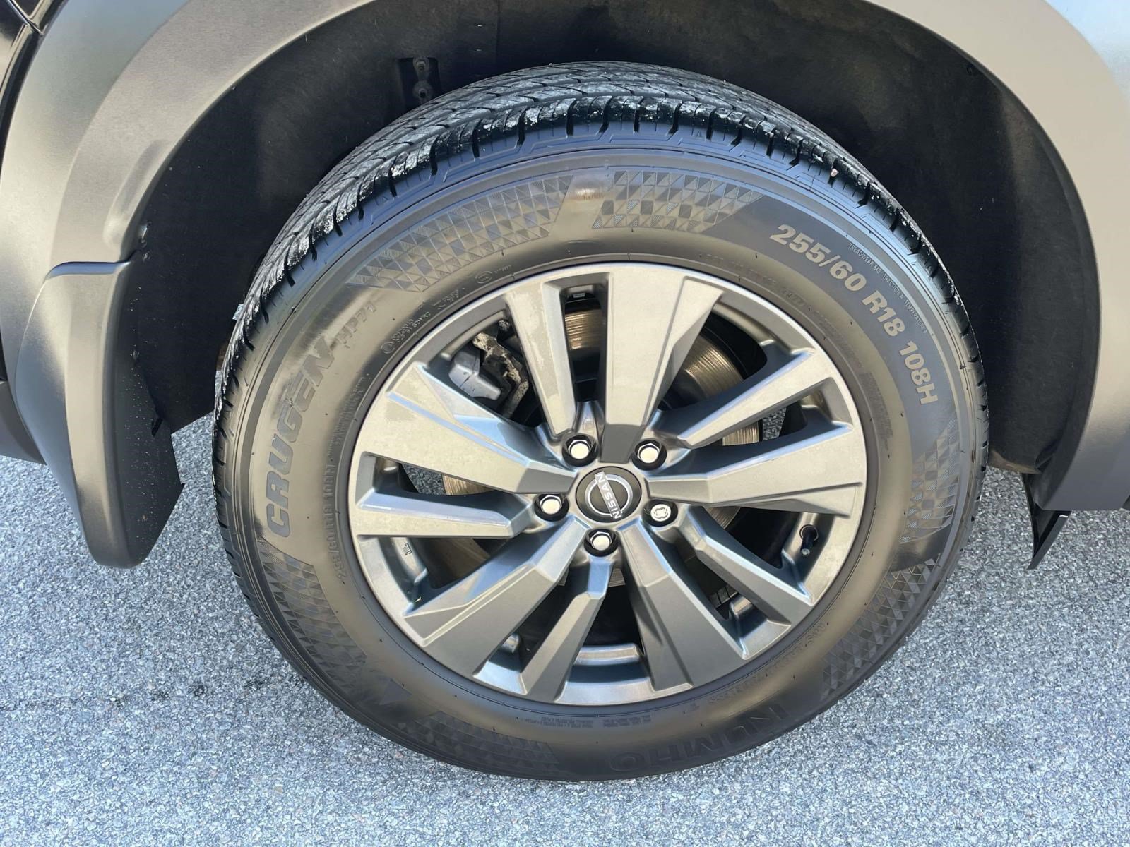 Used 2024 Nissan Pathfinder S AWD/4WD image 7