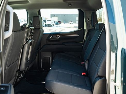 Used 2025 Chevrolet Silverado 1500 LT image 37